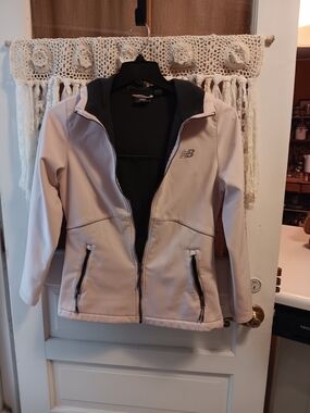 New Balance Women's Pale Pink Hooded Softshell Jacket